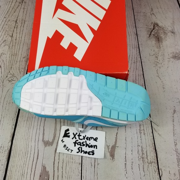 Nike Air Max Women's Shoes - Picture 8 of 8